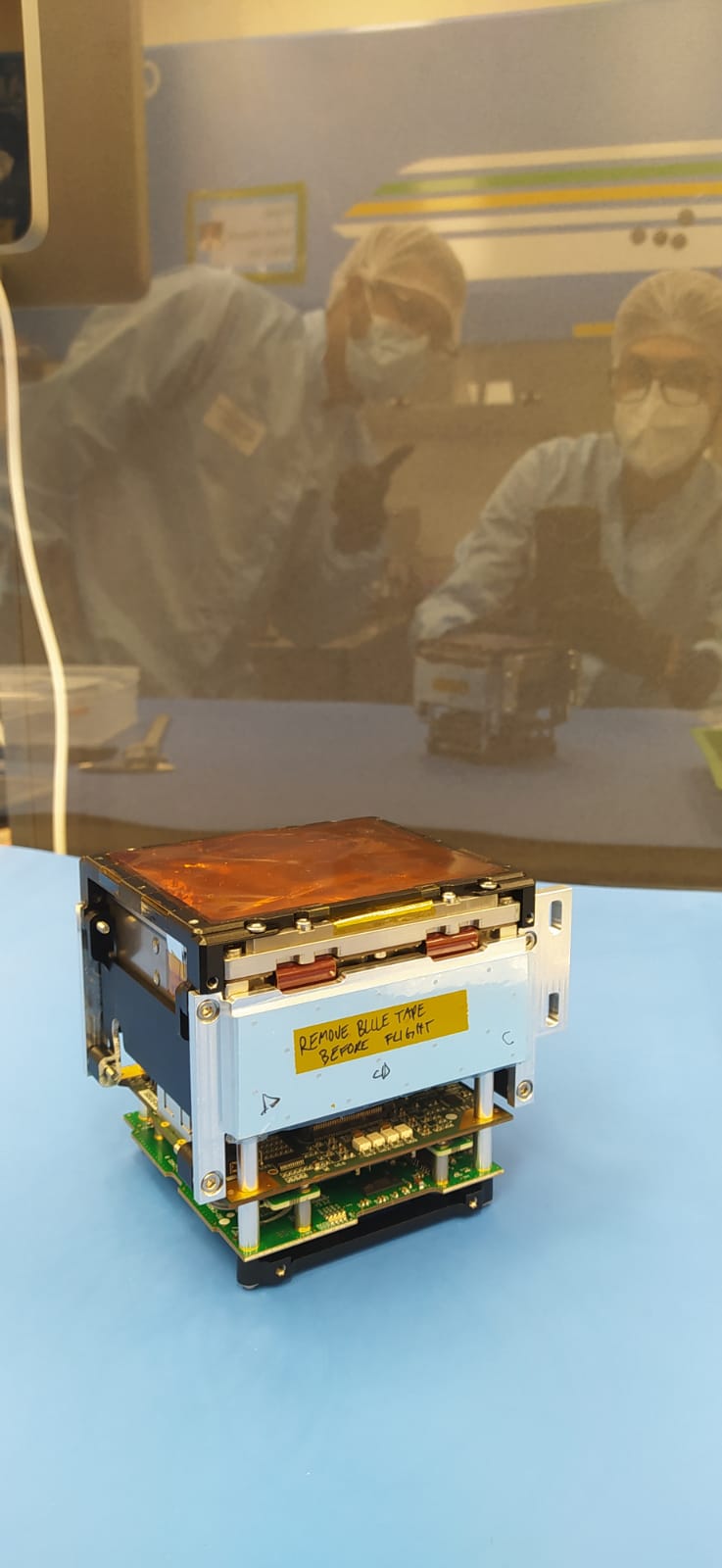 Il carico utile italiano HERMES FM del satellite australiano SpIRIT, durante l'integrazione presso l'Università di Melbourne nel luglio 2022. Credits: ESA, ASI, University of Melbourne